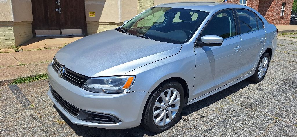 2013 Volkswagen Jetta Image 1