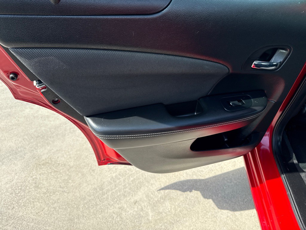 2014 Dodge Avenger Image 9