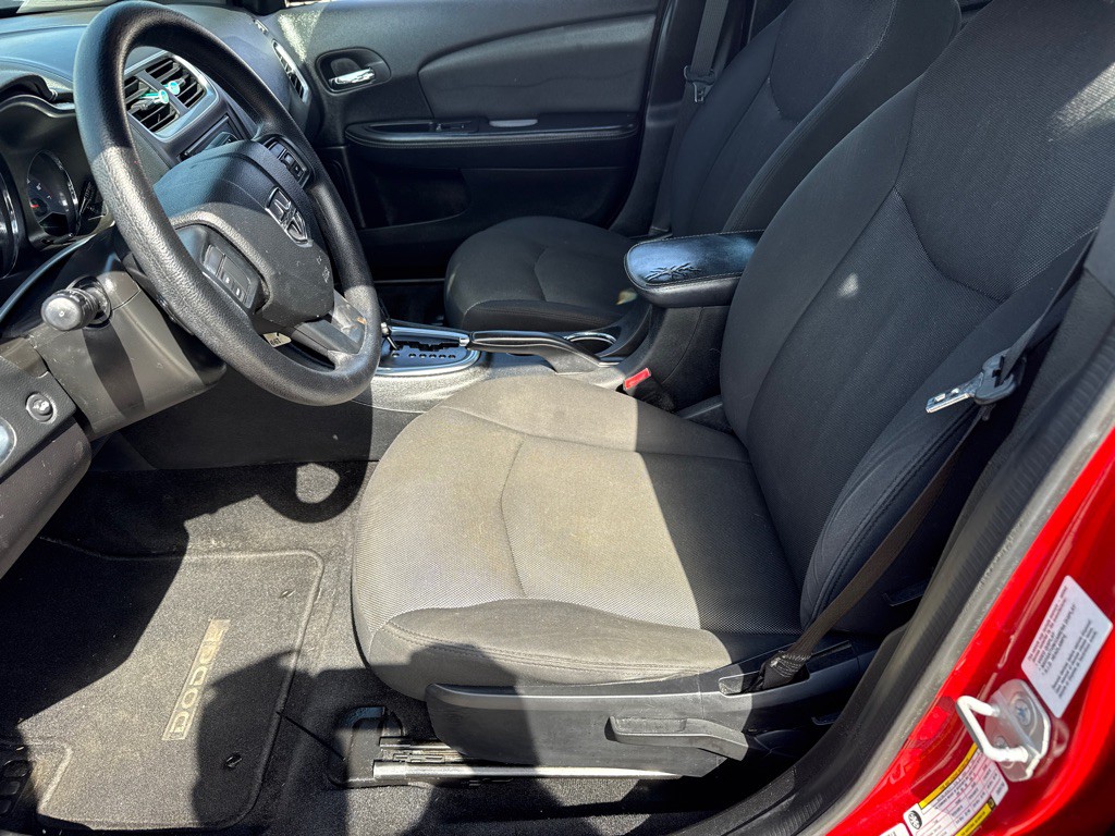 2014 Dodge Avenger Image 12