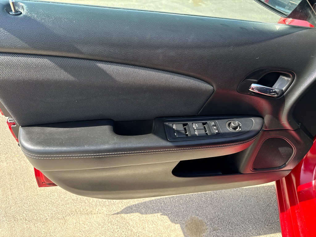 2014 Dodge Avenger Image 13