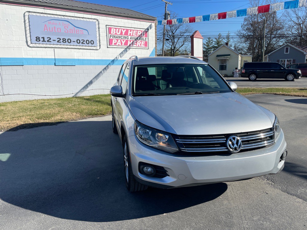 2012 Volkswagen Tiguan Image 1