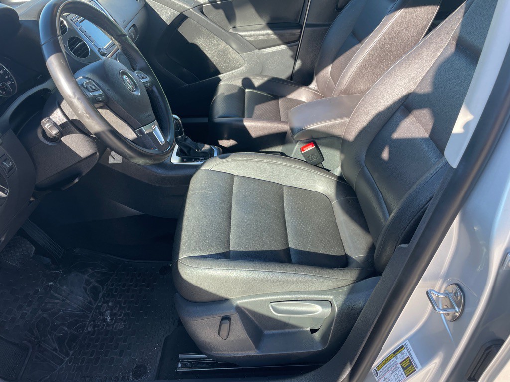 2012 Volkswagen Tiguan Image 11