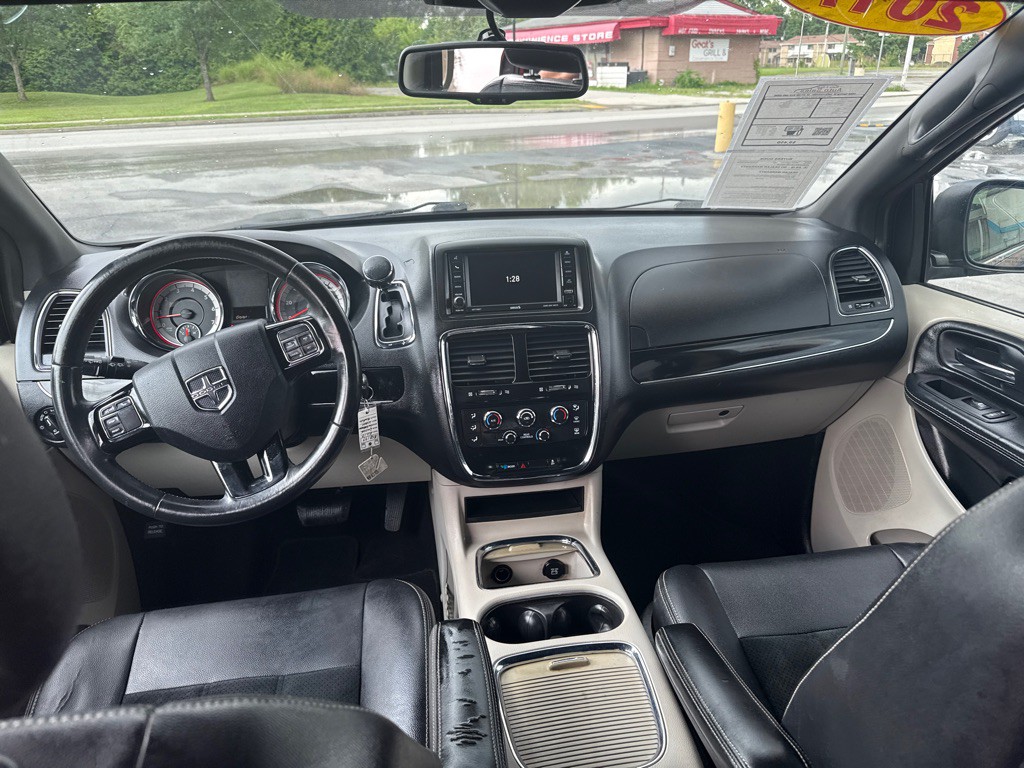 2017 Dodge Grand Caravan Image 9