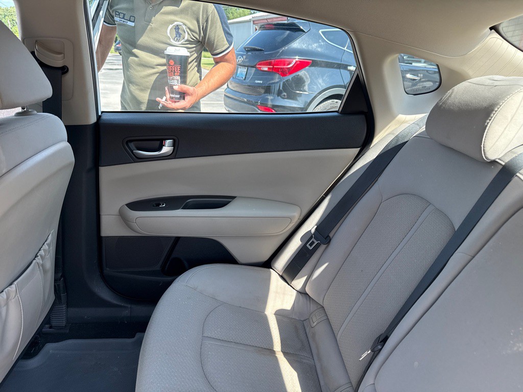 2017 Kia Optima Image 8