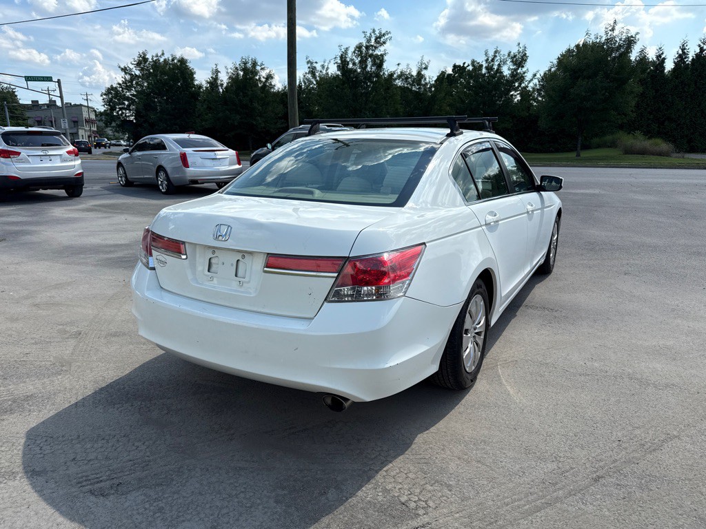 2011 Honda Accord Image 3