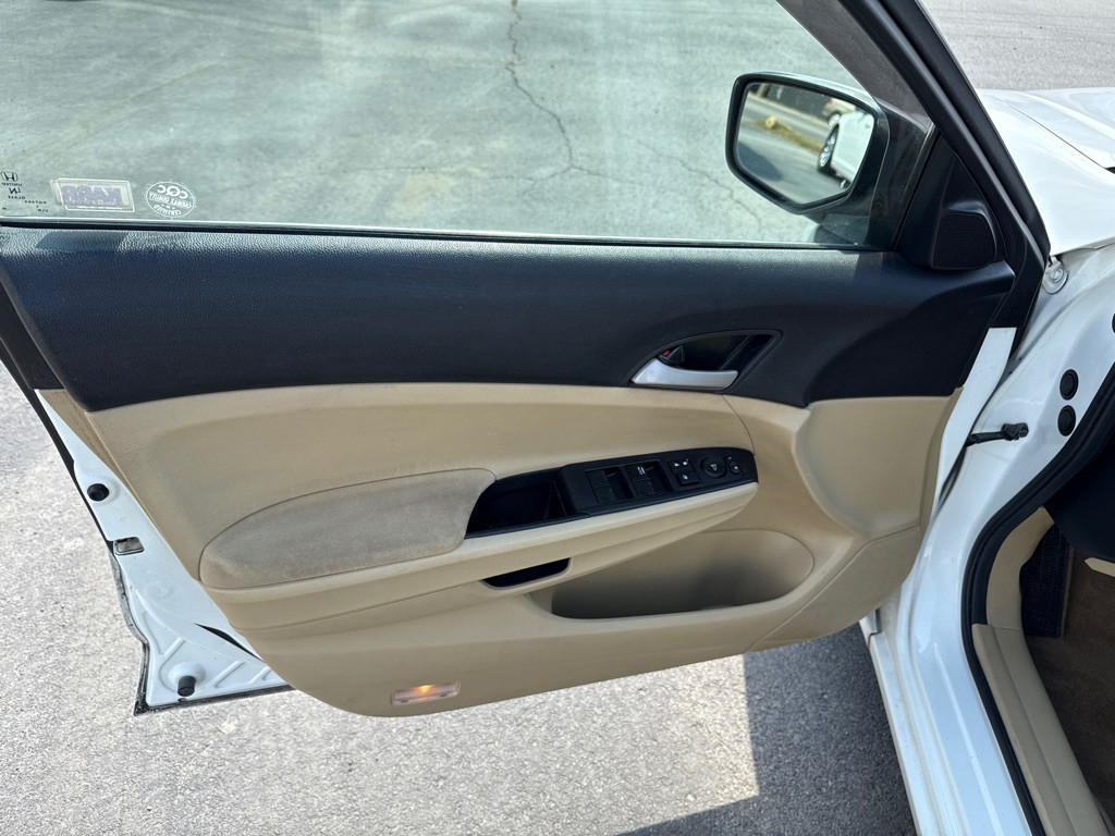 2011 Honda Accord Image 10