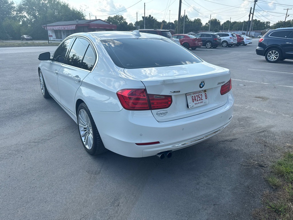 2015 BMW 3 Series Image 8