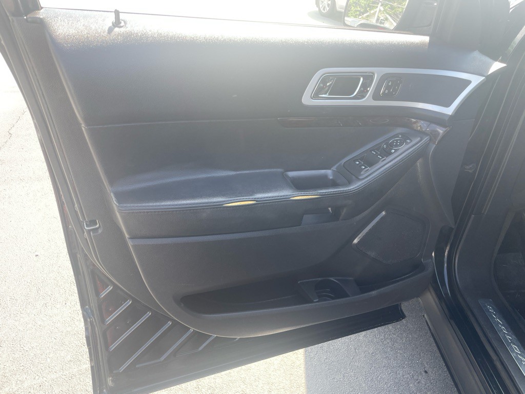 2013 Ford Explorer Image 12