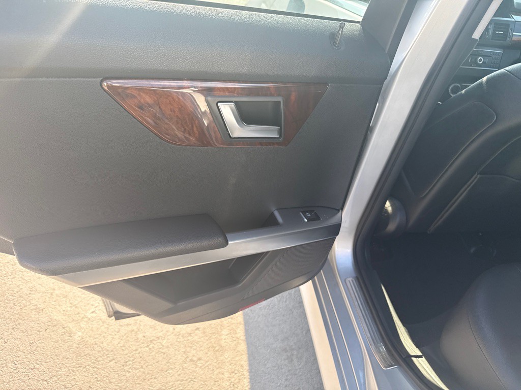 2012 Mercedes-Benz GLK-Class Image 11