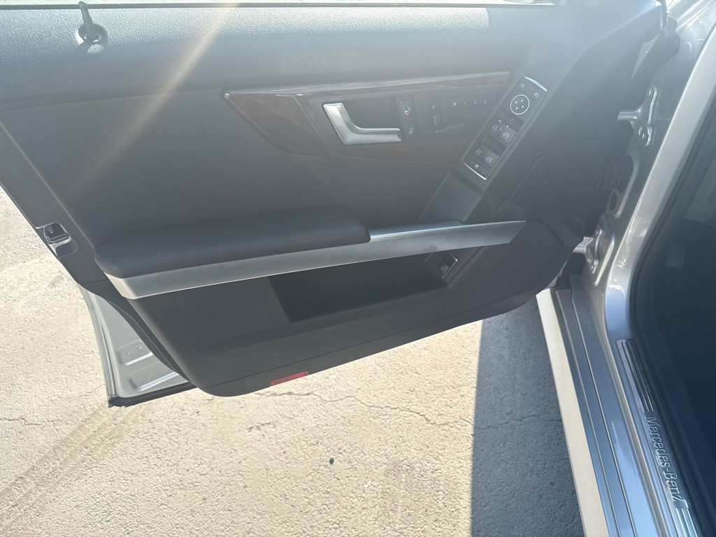 2012 Mercedes-Benz GLK-Class Image 16