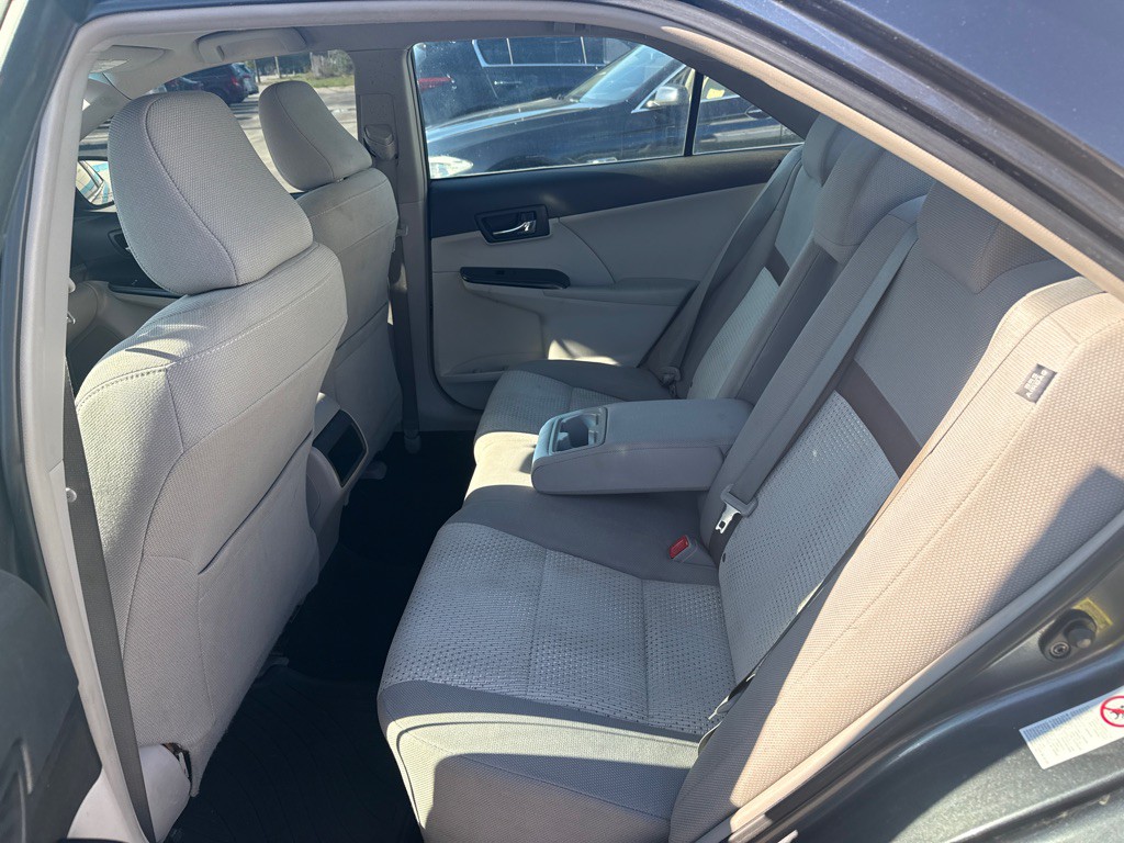 2012 Toyota Camry Image 7