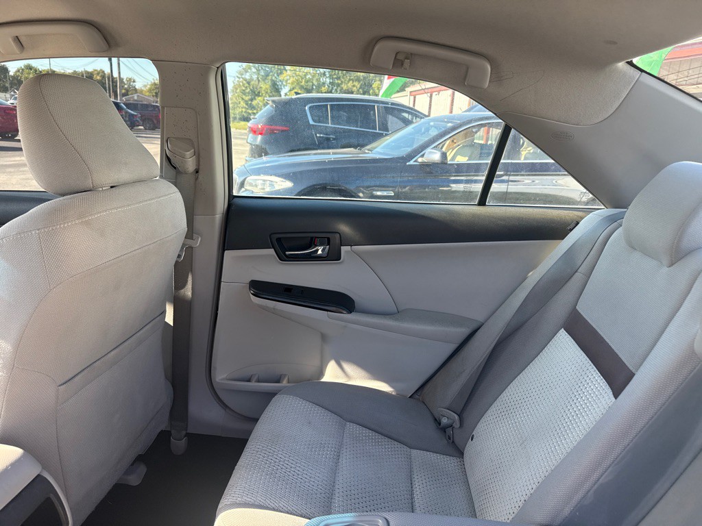 2012 Toyota Camry Image 8