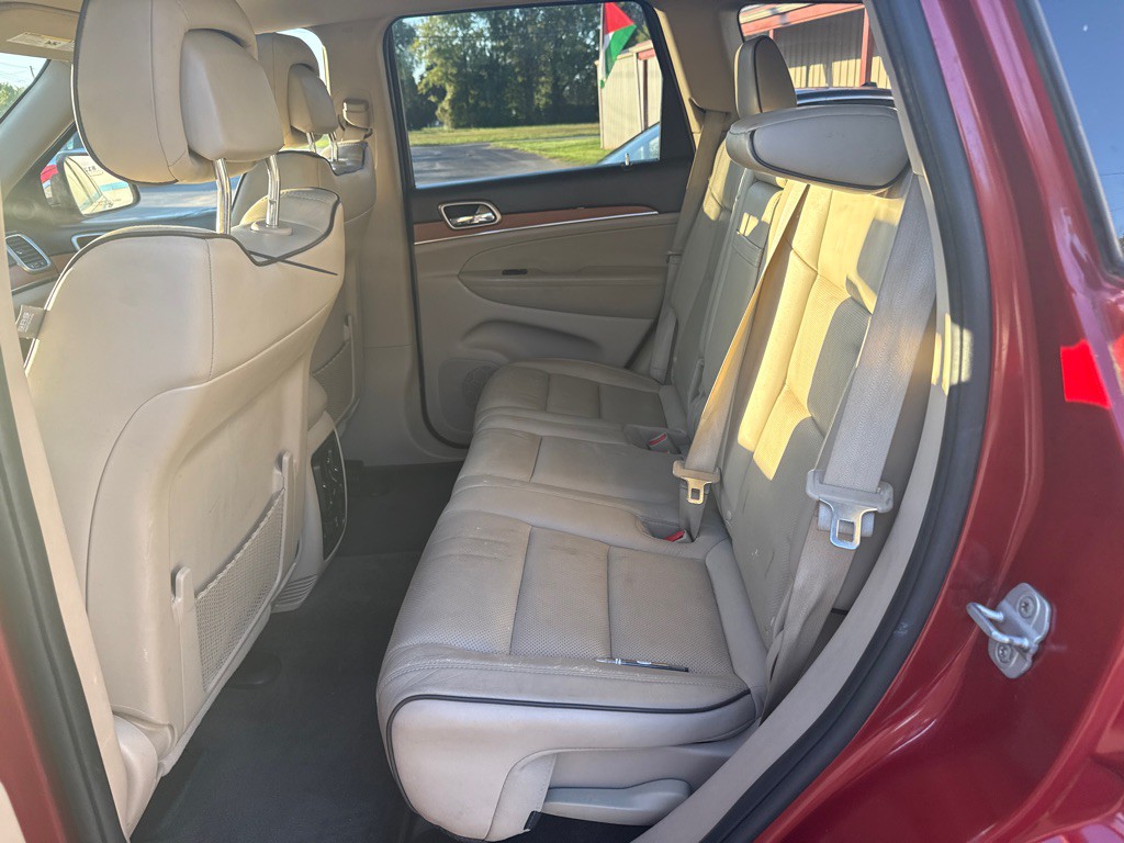 2011 Jeep Grand Cherokee Image 9
