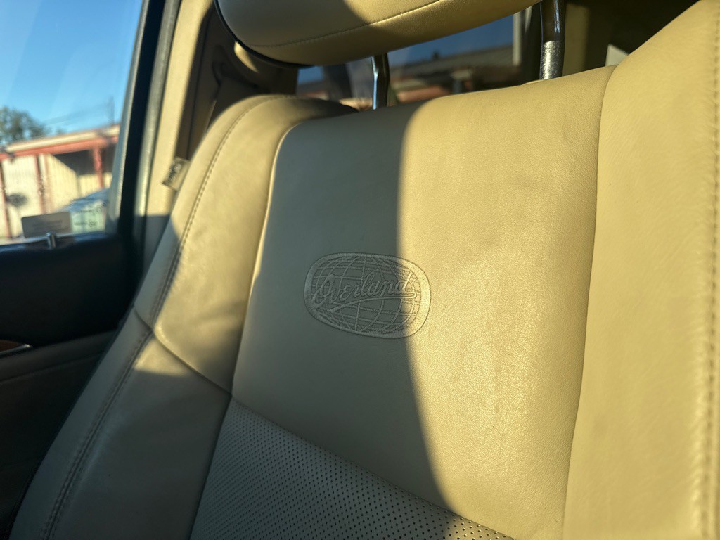 2011 Jeep Grand Cherokee Image 21