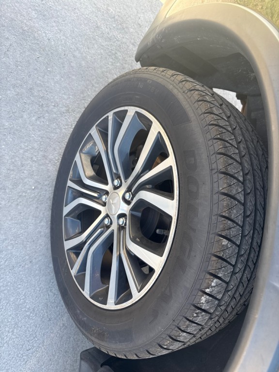 2019 Mitsubishi Outlander Image 4