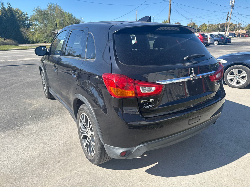 2019 Mitsubishi Outlander Image 8