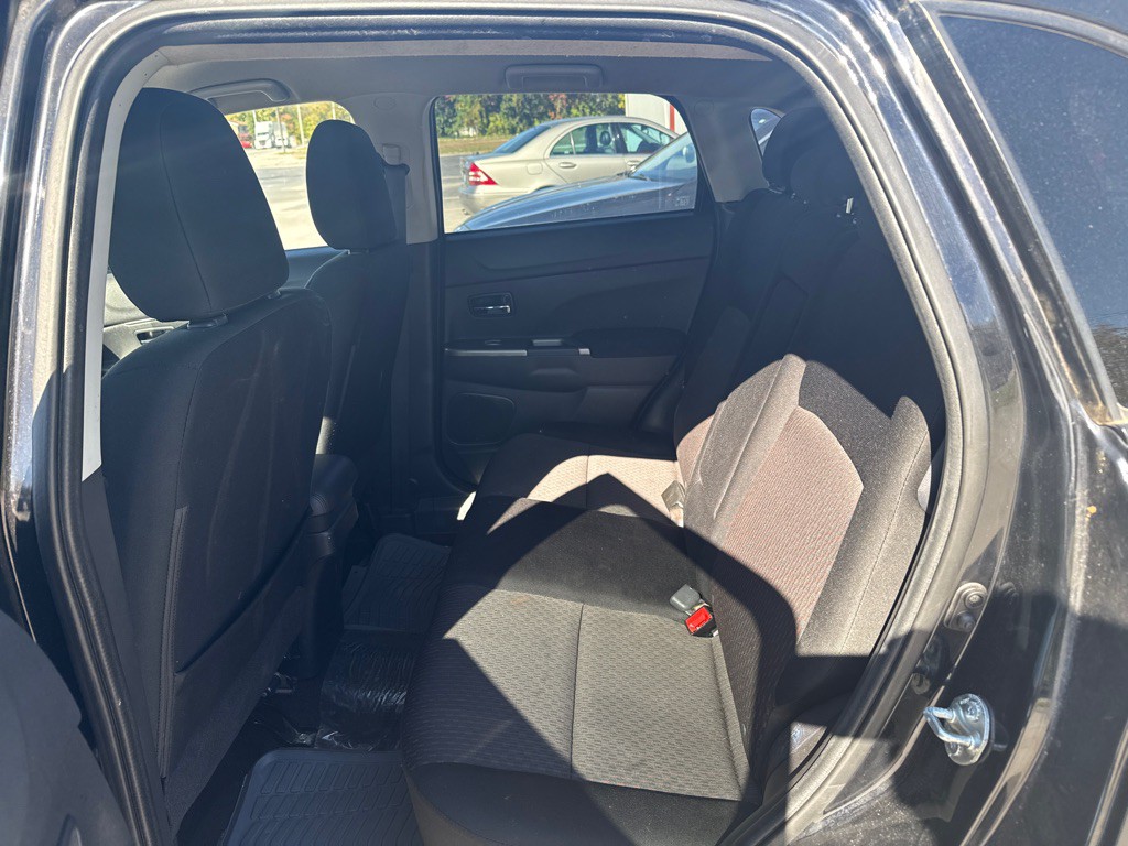 2019 Mitsubishi Outlander Image 9