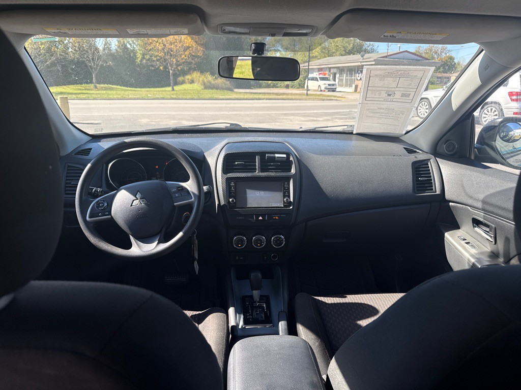 2019 Mitsubishi Outlander Image 11