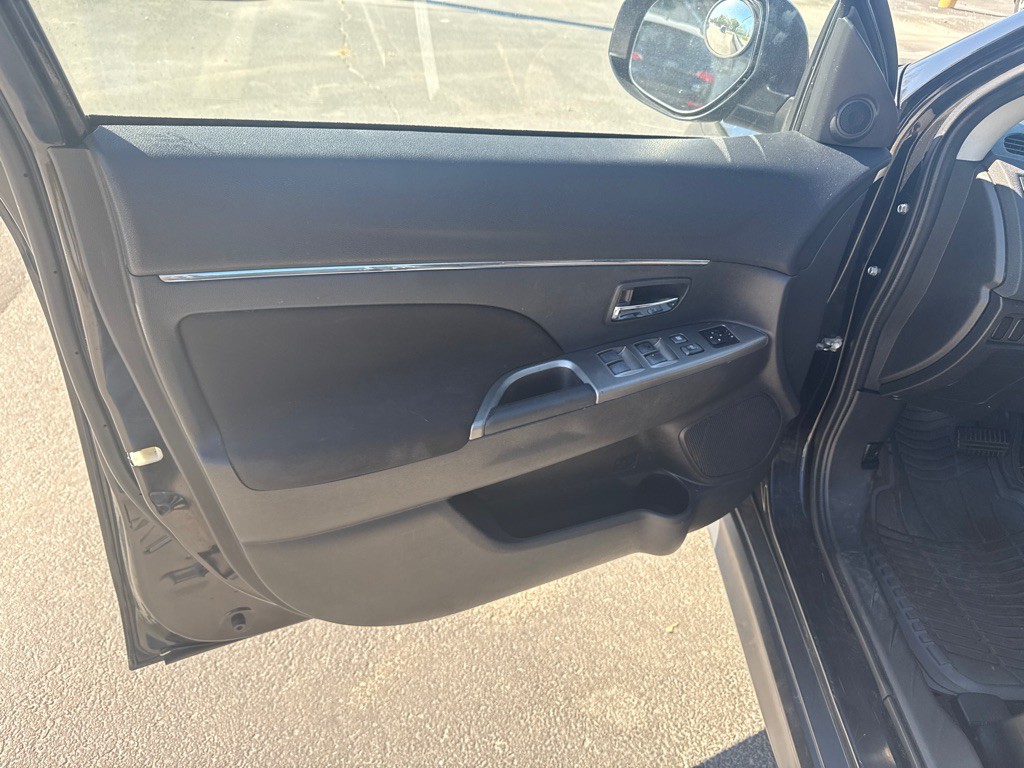 2019 Mitsubishi Outlander Image 15