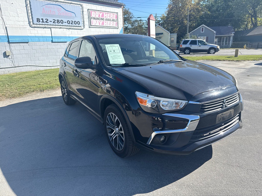 2019 Mitsubishi Outlander Image 2