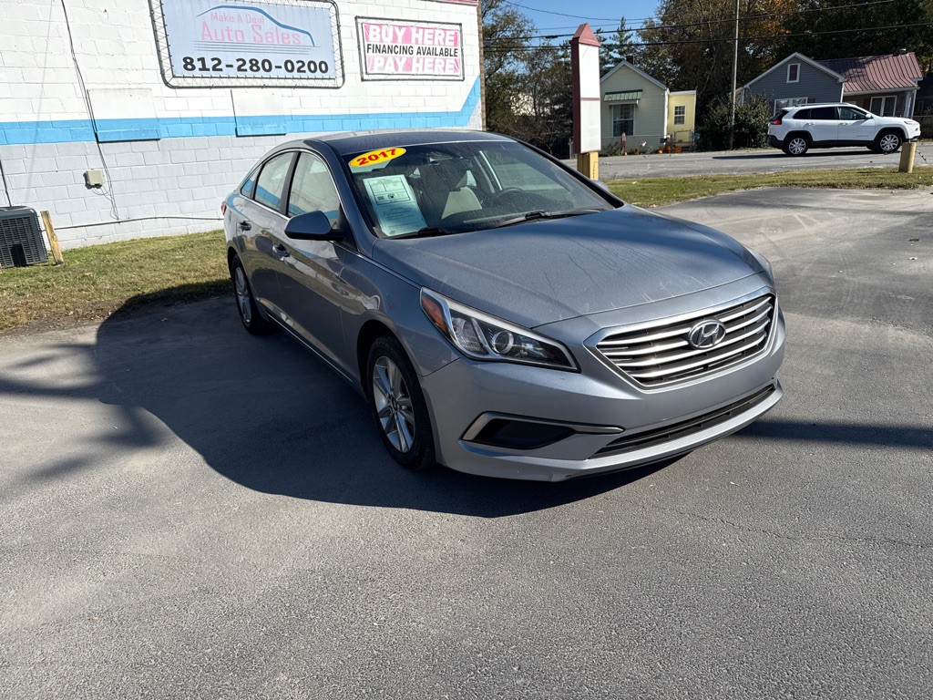2017 Hyundai Sonata Image 2