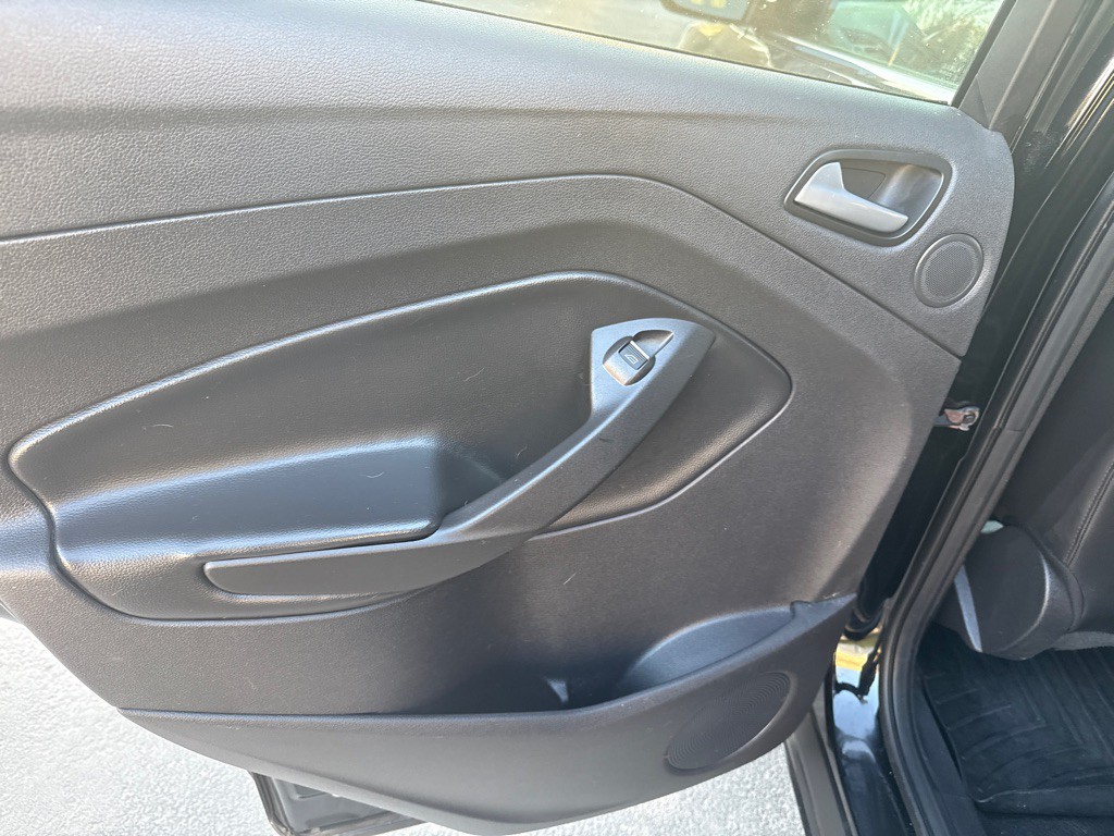 2017 Ford Escape Image 10