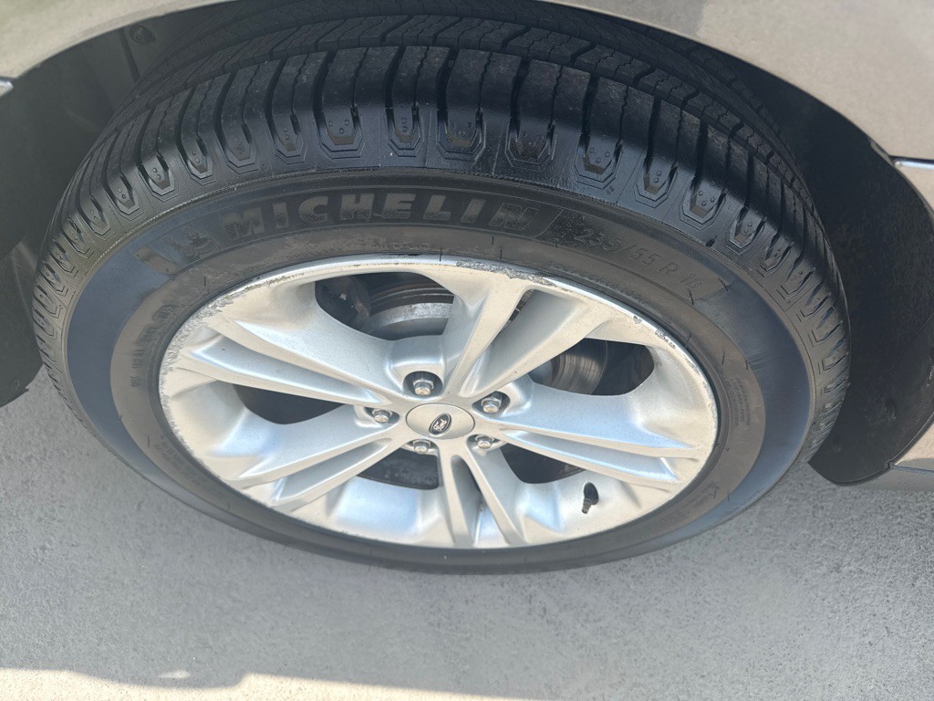 2013 Ford Taurus Image 4