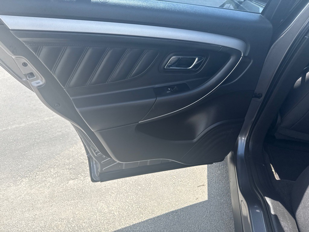 2013 Ford Taurus Image 9