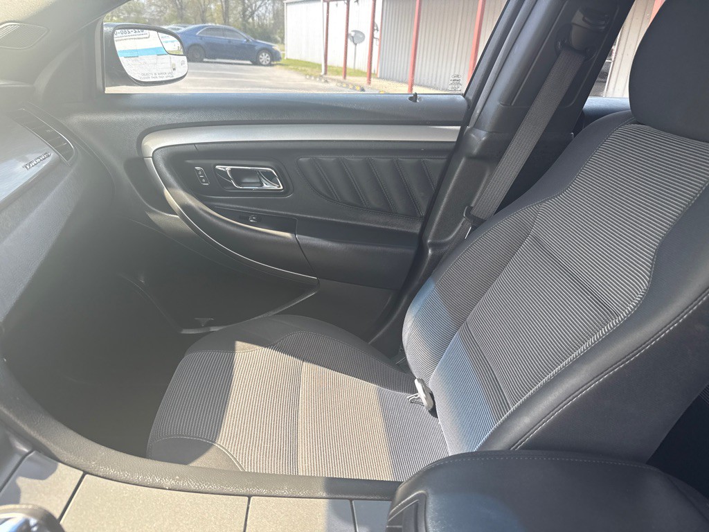 2013 Ford Taurus Image 11