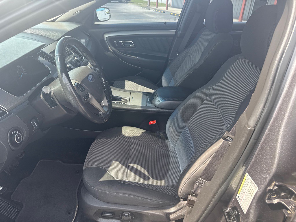 2013 Ford Taurus Image 13