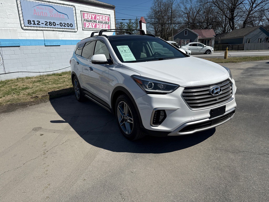 2017 Hyundai Santa Fe Image 2