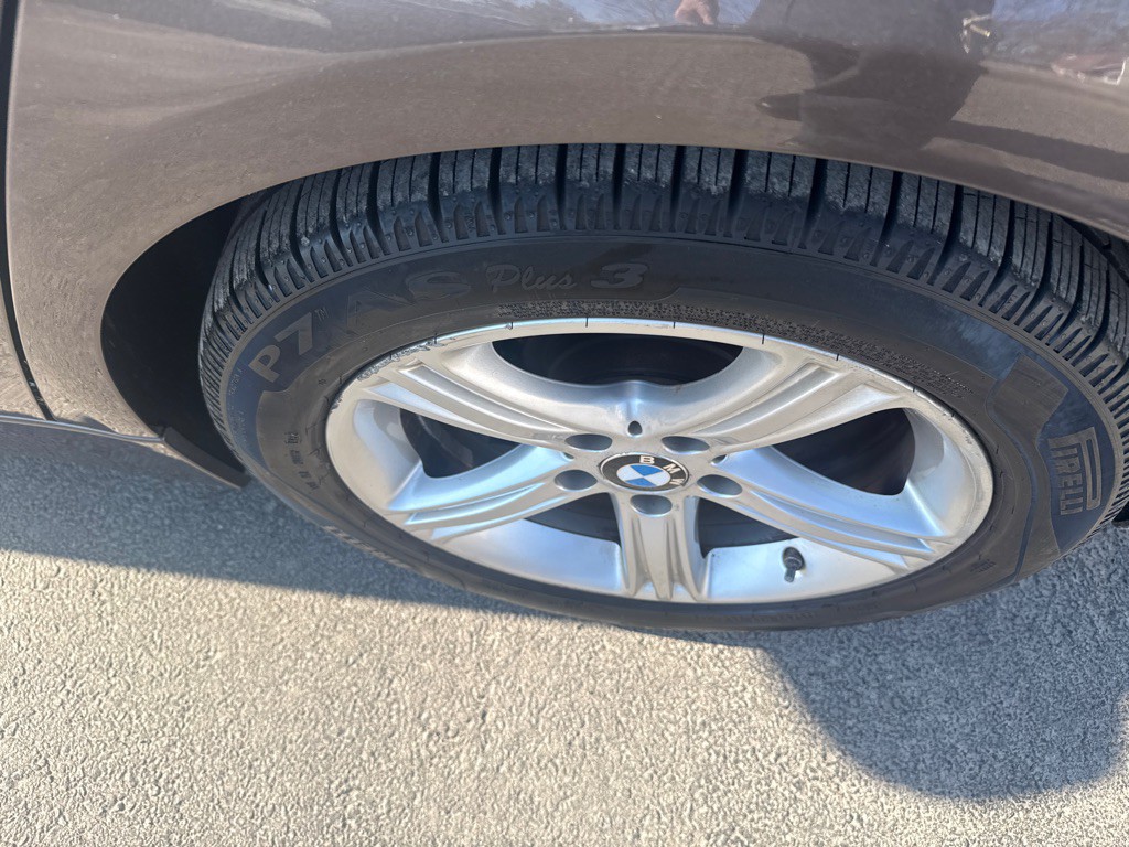 2014 BMW 3 Series Image 8