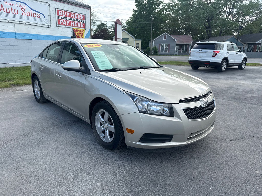 2014 Chevrolet Cruze Image 2
