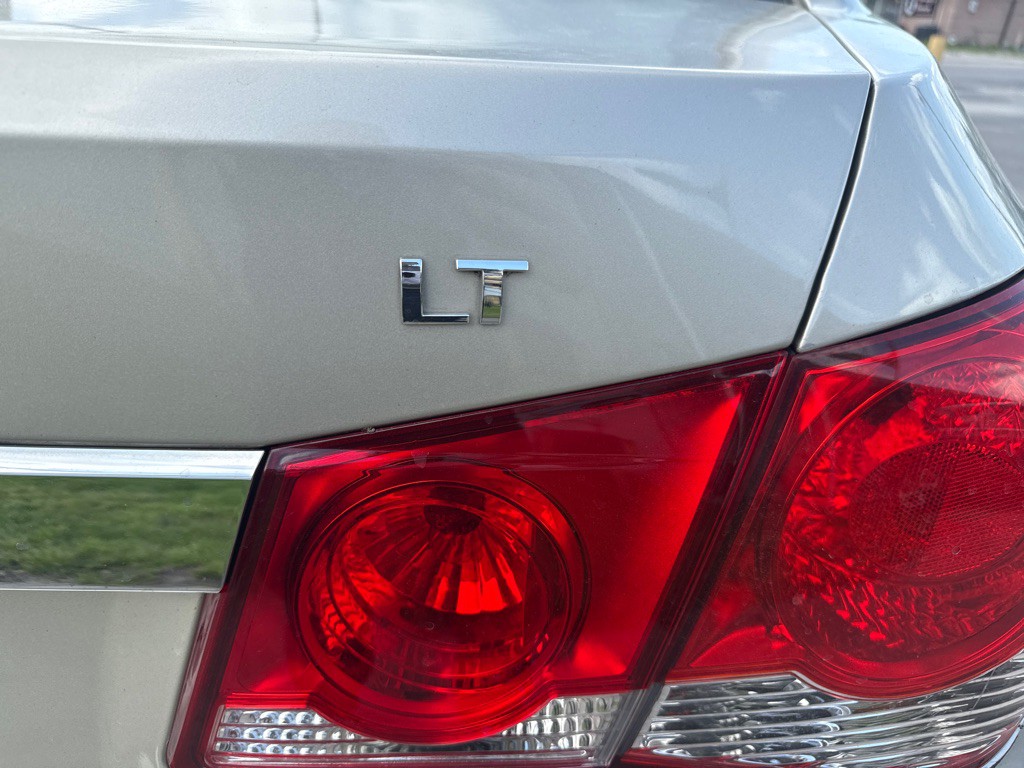 2014 Chevrolet Cruze Image 7