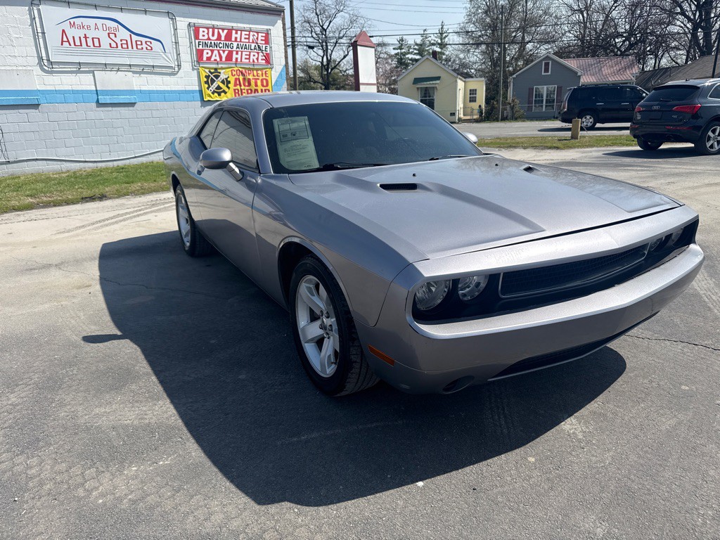 2014 Dodge Challenger Image 2