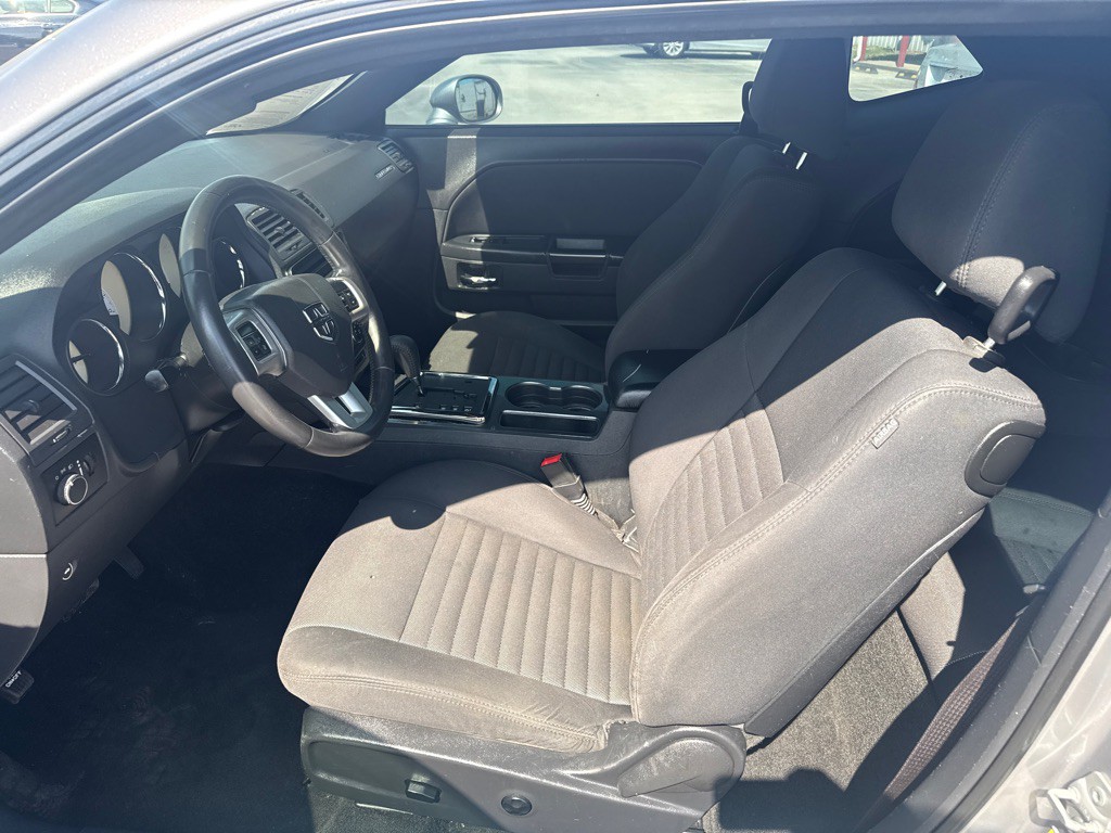 2014 Dodge Challenger Image 10