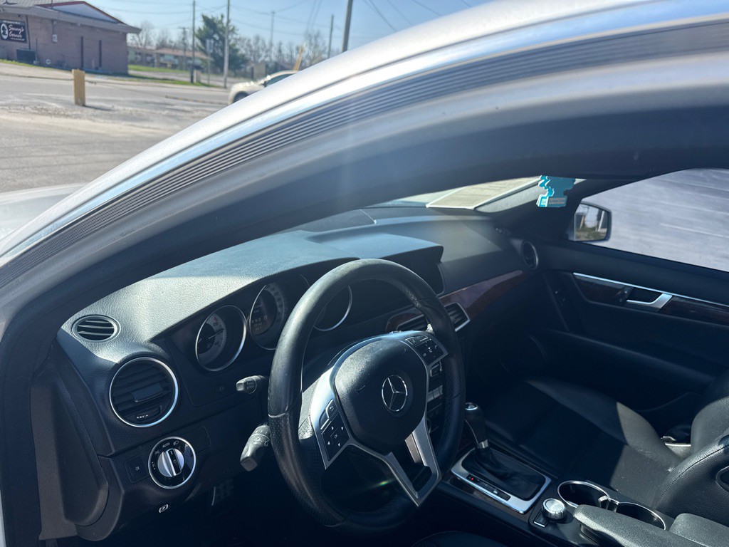 2012 Mercedes-Benz C-Class Image 16