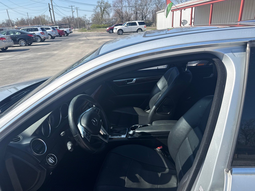 2012 Mercedes-Benz C-Class Image 18