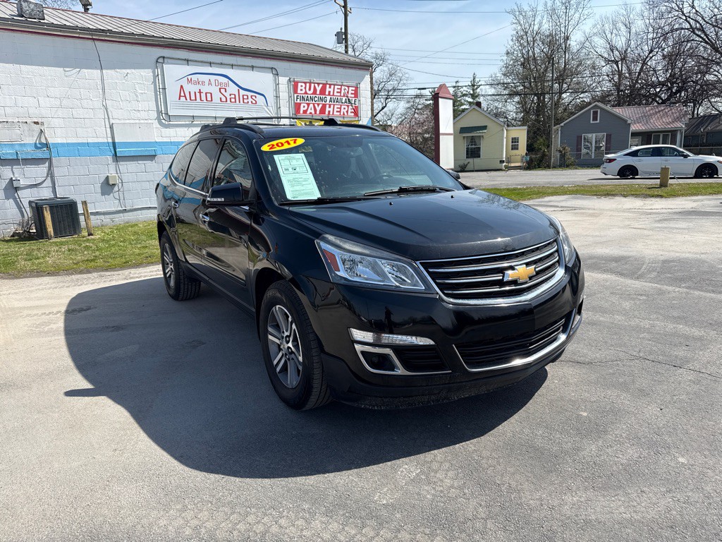 2017 Chevrolet Traverse Image 2