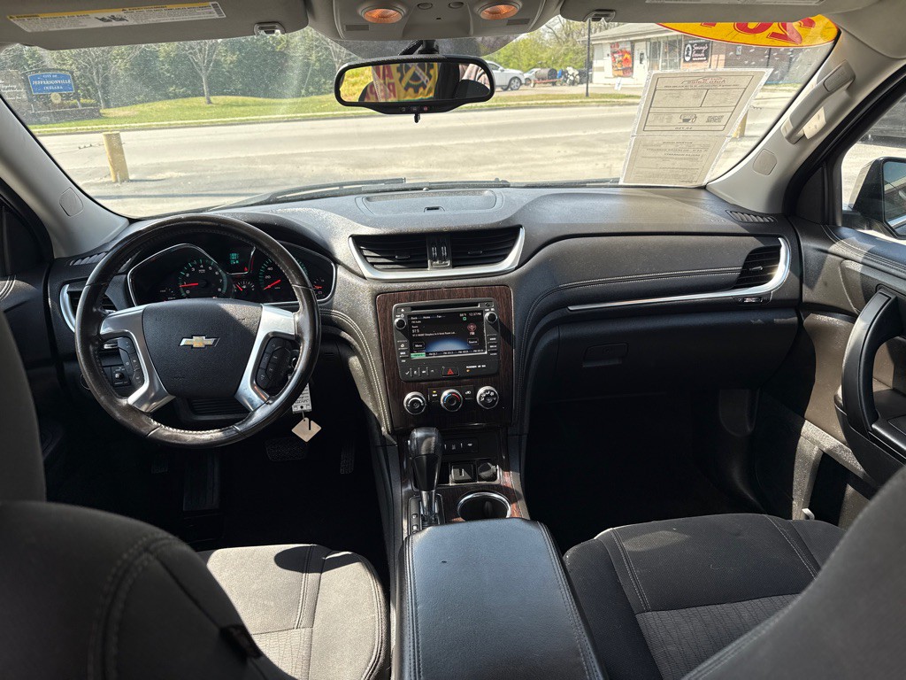 2017 Chevrolet Traverse Image 11