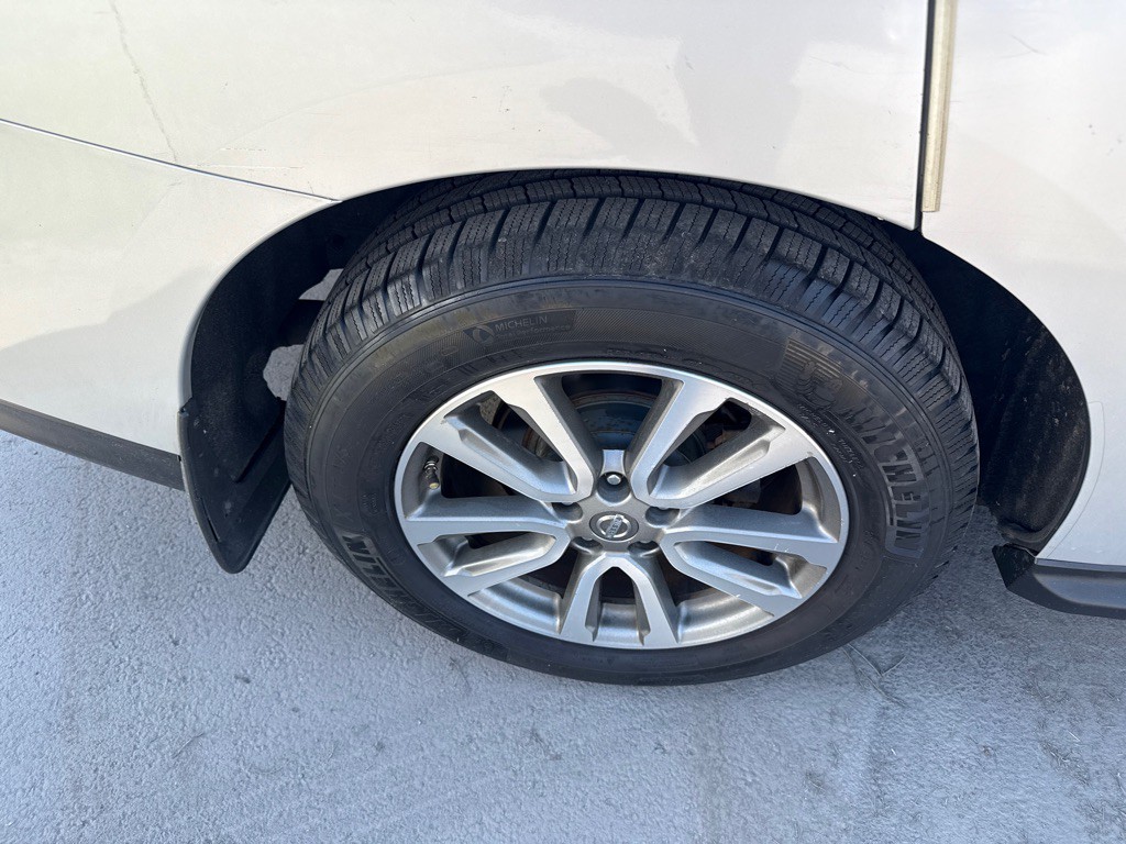 2014 Nissan Pathfinder Image 4