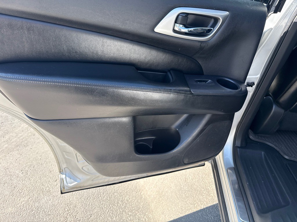2014 Nissan Pathfinder Image 12