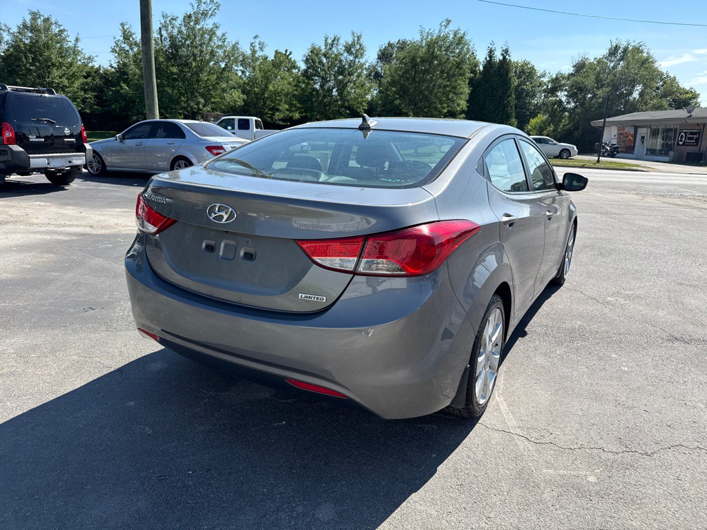 2013 Hyundai Elantra Image 4