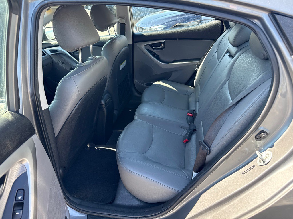 2013 Hyundai Elantra Image 7