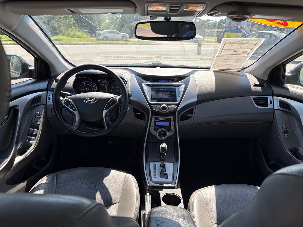 2013 Hyundai Elantra Image 10