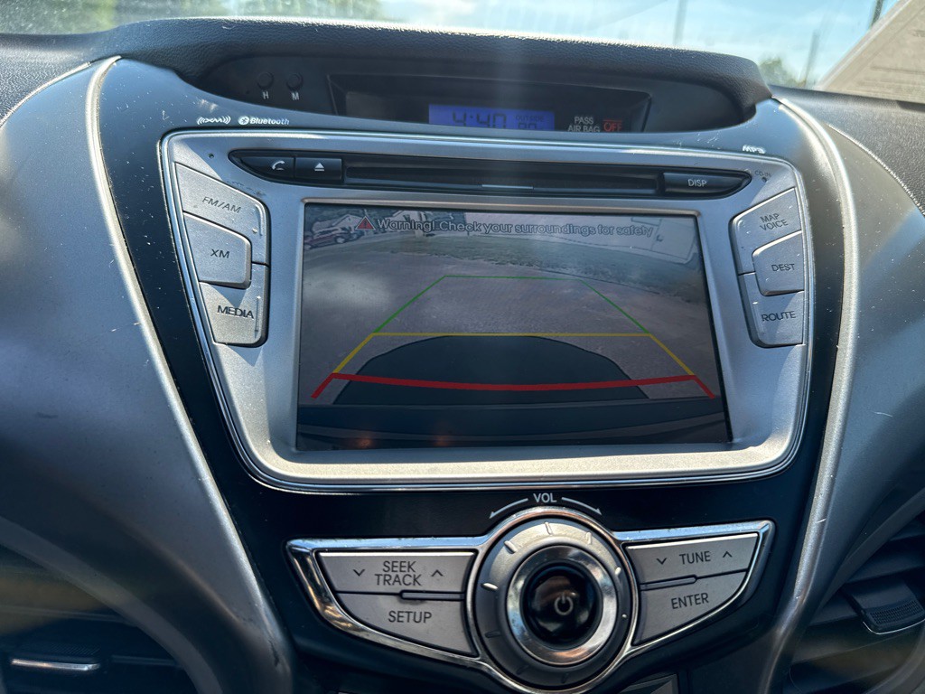 2013 Hyundai Elantra Image 17