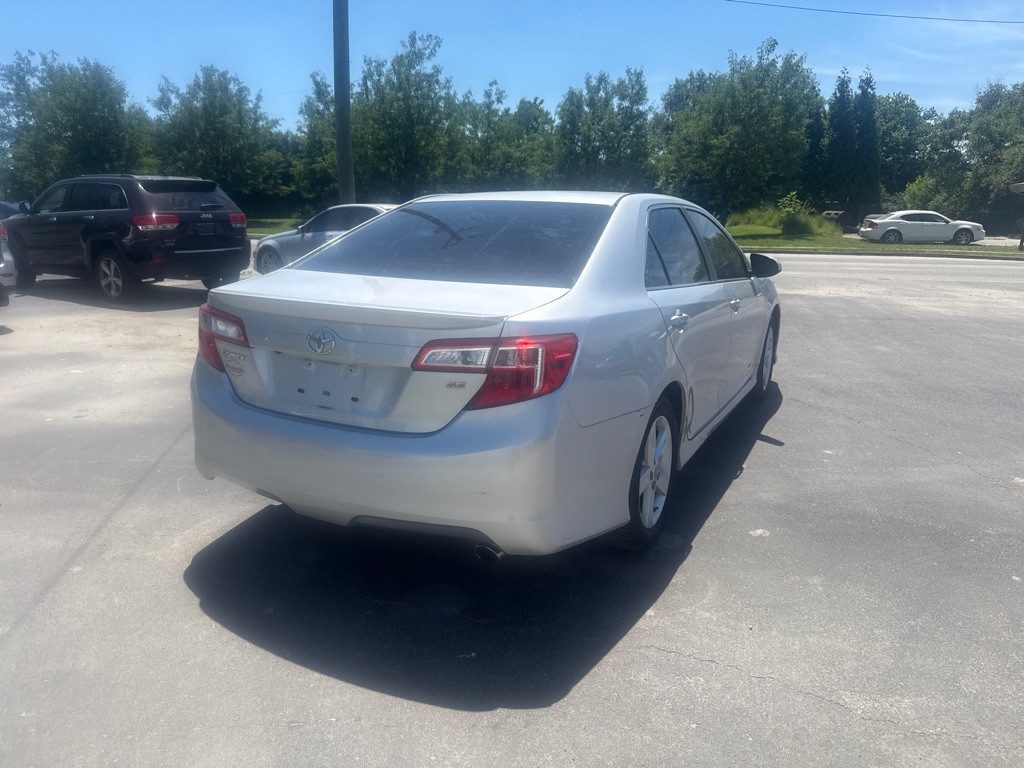 2014 Toyota Camry Image 5