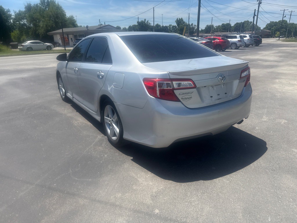 2014 Toyota Camry Image 8