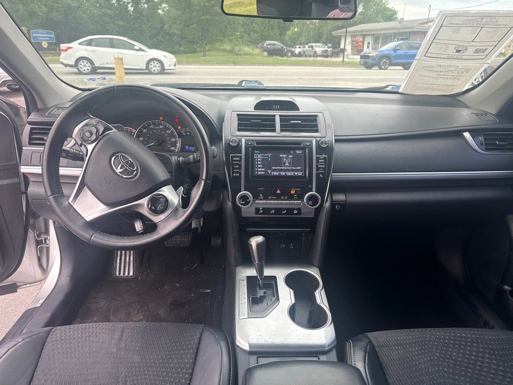 2014 Toyota Camry Image 12
