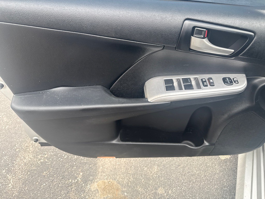 2014 Toyota Camry Image 15